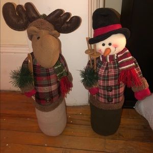 2 adorable santa/reindeer stand up decor
